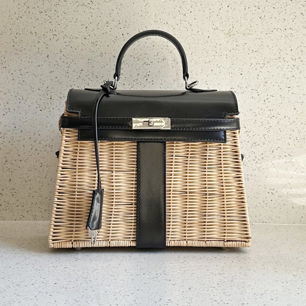 Kelly wicker rattan picnic bag; new, unused